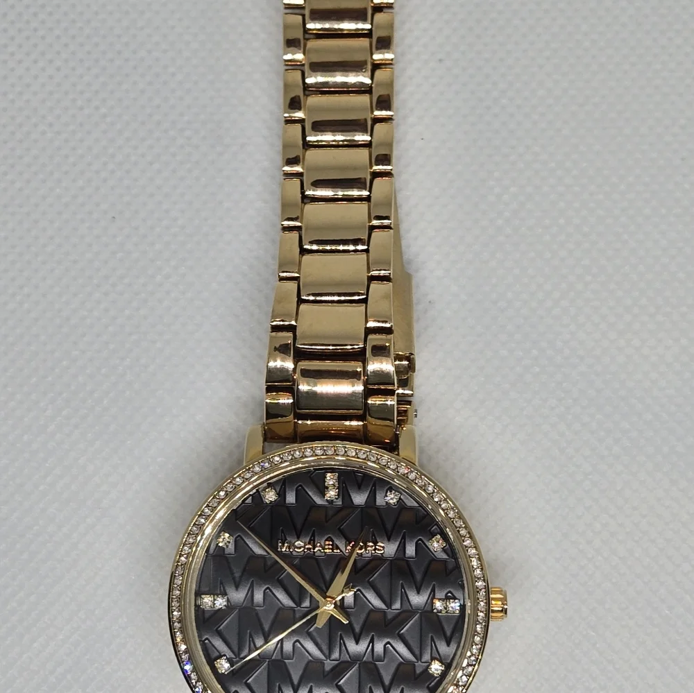 Michael Kors Gold Women Watch - Picture 15 of 16